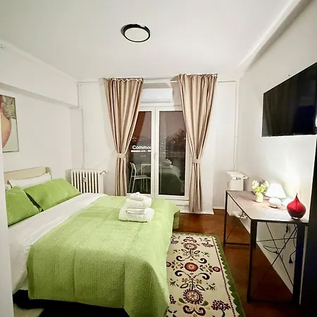 With Sauna 3 Bedrooms Center Apartment *