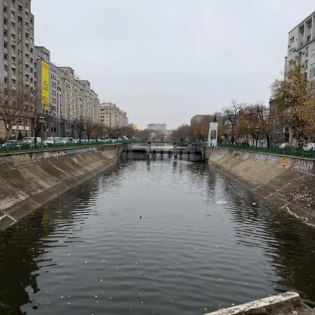 With Sauna 3 Bedrooms Center Apartment