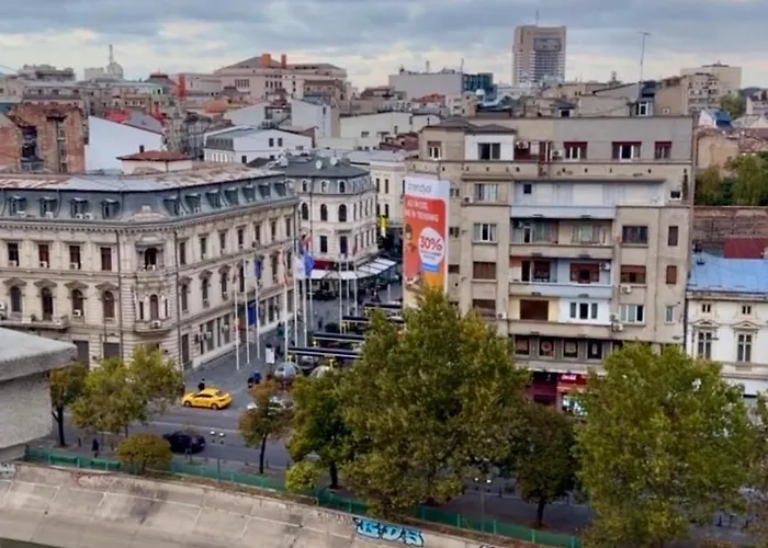 With Sauna 3 Bedrooms Center Bucharest